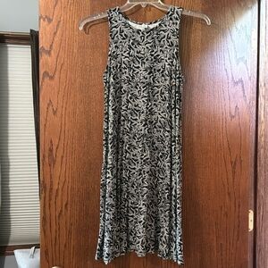 Old Navy patterned dress. Very soft material with a flattering shape.